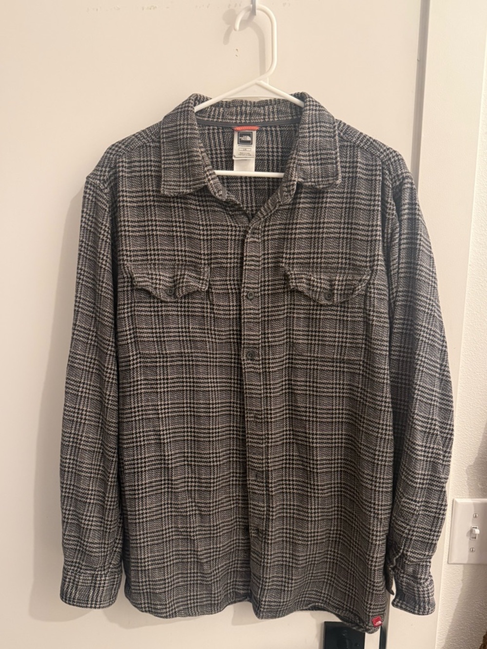 The North Face Men's Black & Tan  Plaid Shirt Flannel